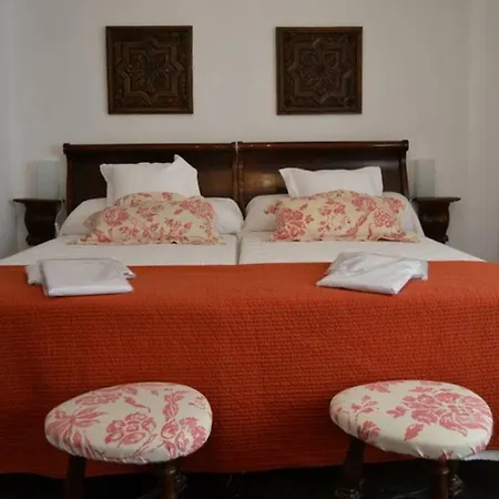 Puerta De La Juderia Apartment